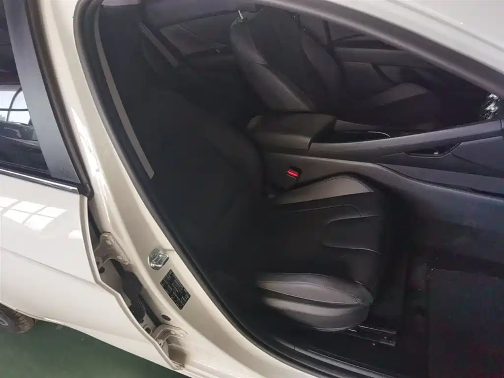 Hyundai Elantra 2024 — фото 25