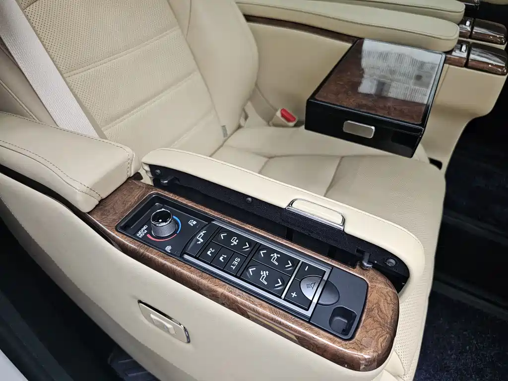 Toyota Alphard 2015 — фото 12