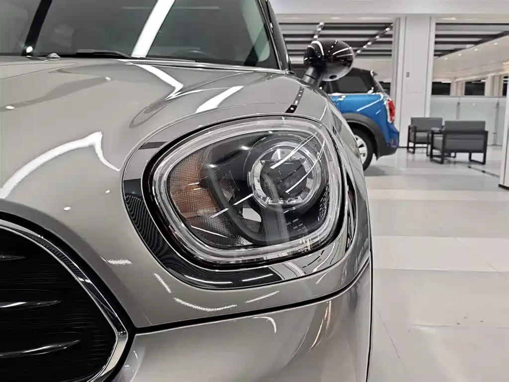 MINI Countryman 2019 — фото 16