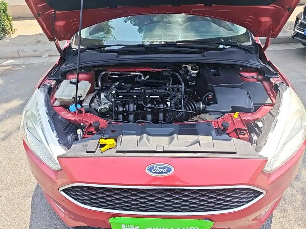 Ford Focus 2016 — фото 20
