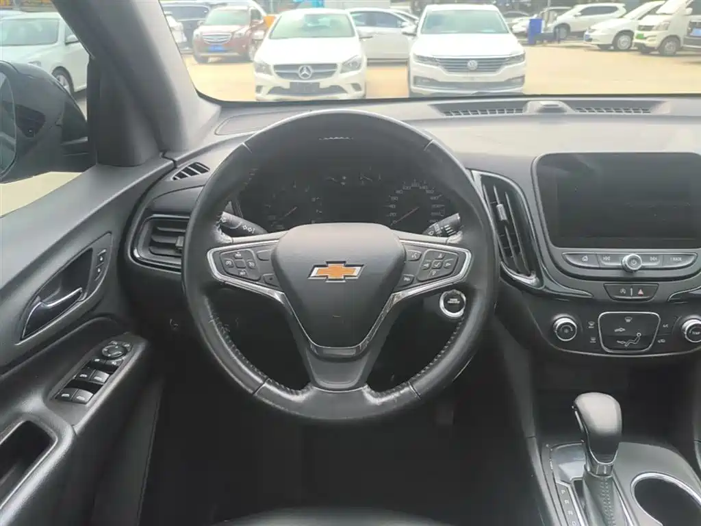 Chevrolet Equinox 2022 — фото 11
