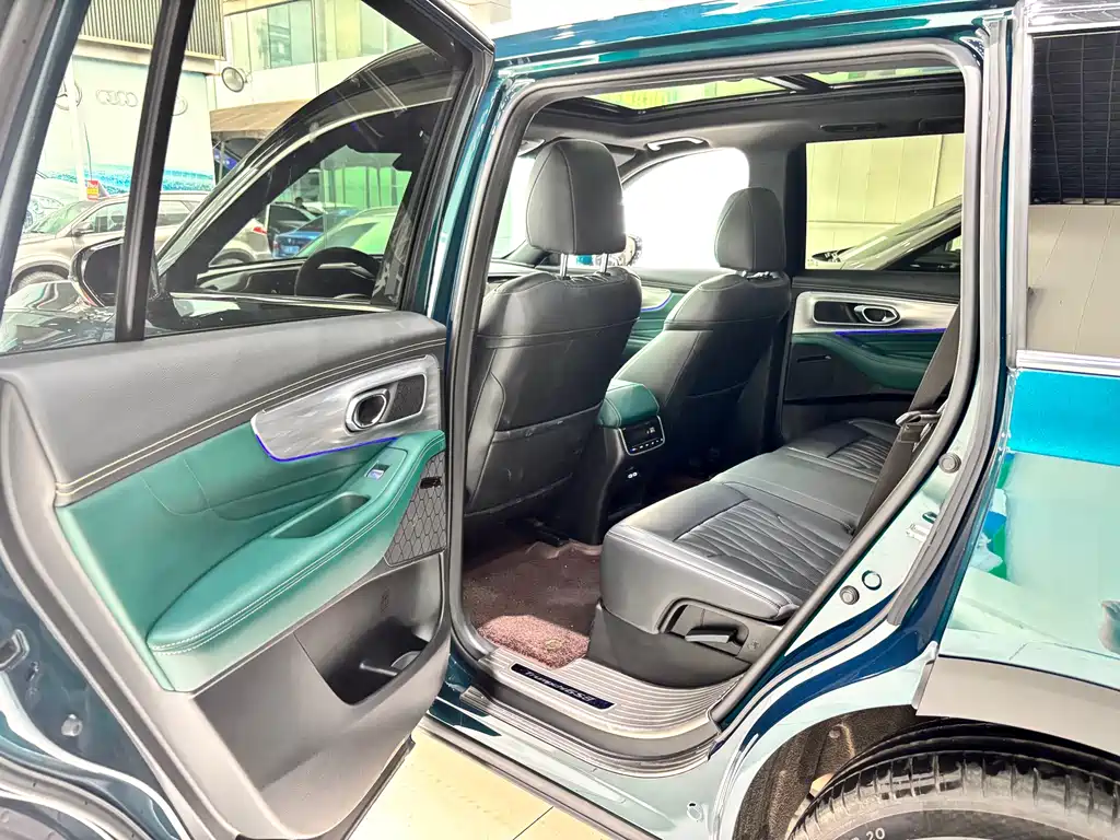 GAC Motor Trumpchi GS8 2023 — фото 16