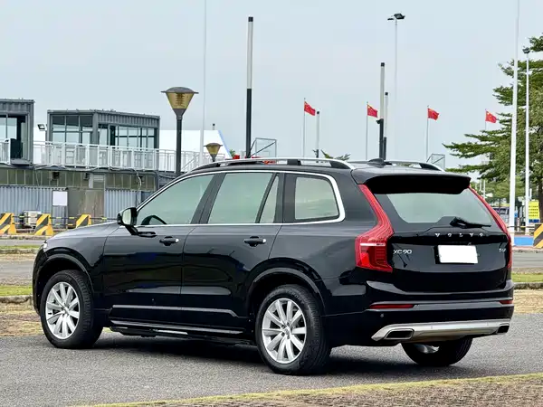 Volvo XC90 2016