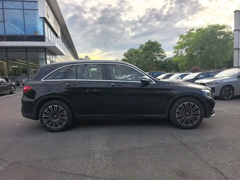 Mercedes-Benz GLC 2018 — фото 4