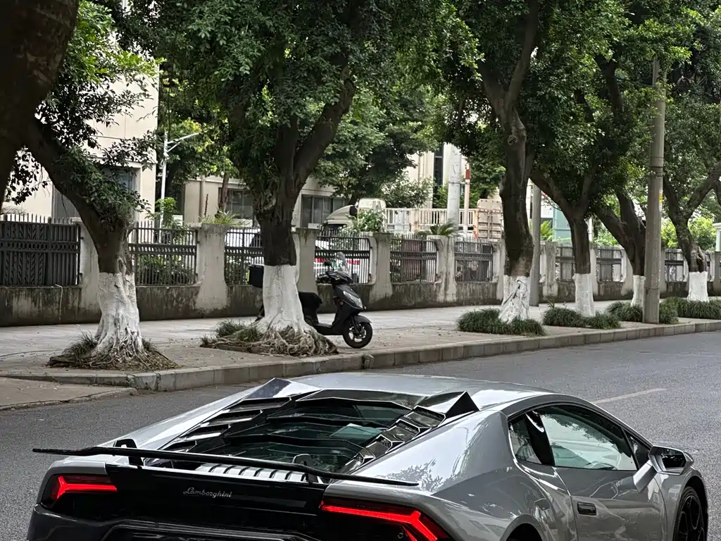 Lamborghini Huracán 2017 — фото 22