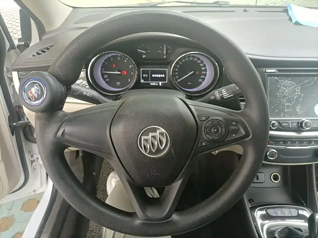 Buick Verano 2017 — фото 11