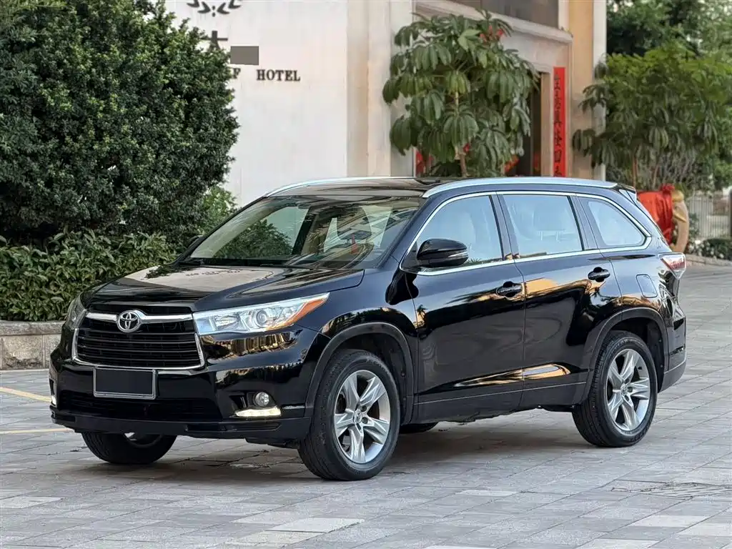 Toyota Highlander 2016 — фото 1