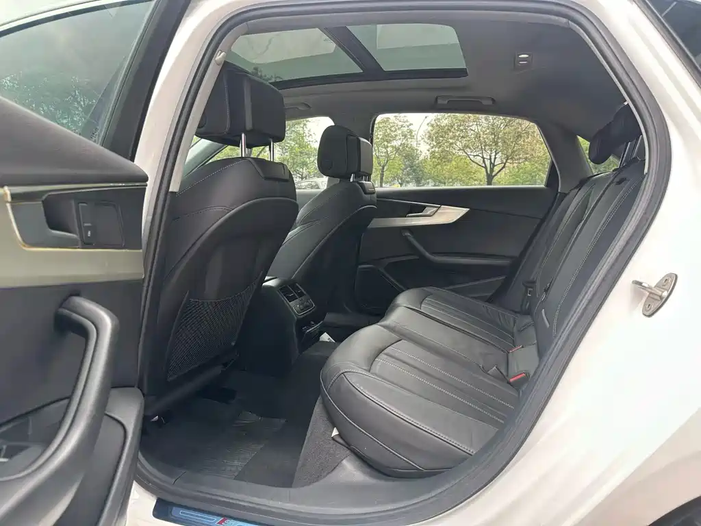 Audi A4L 2020