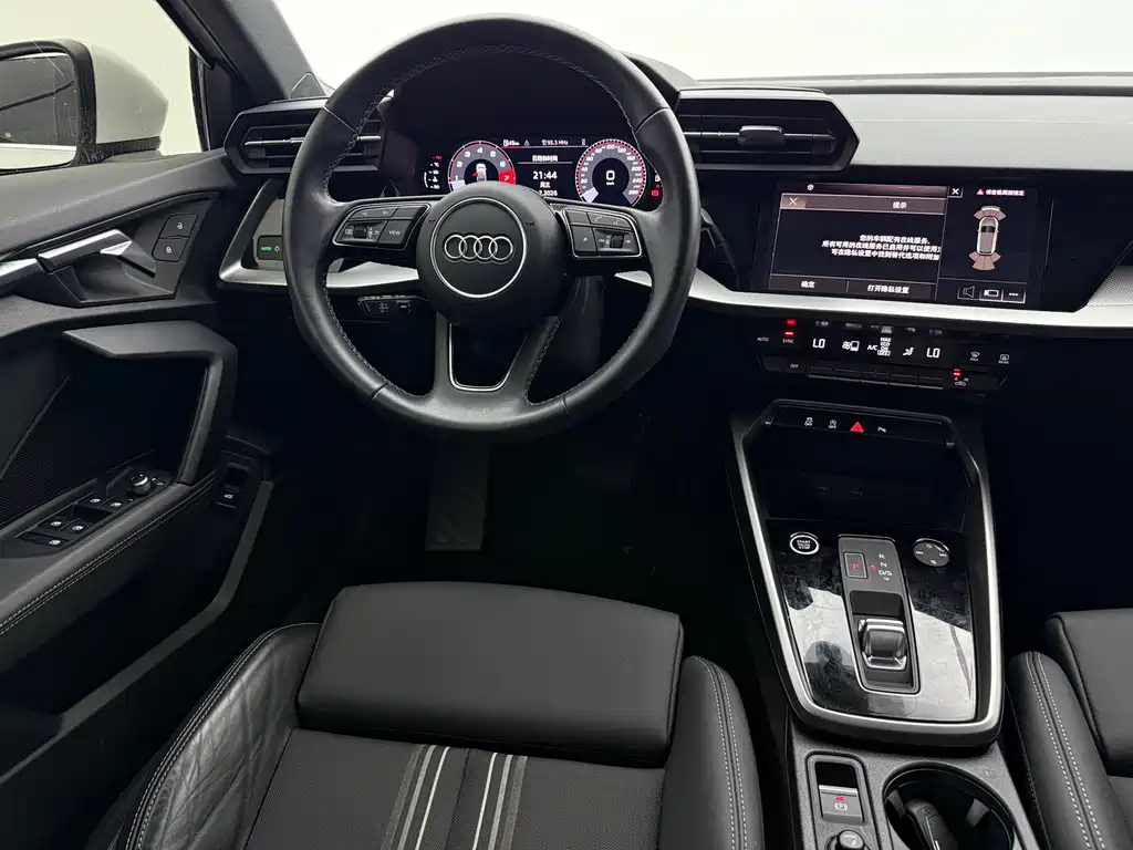 Audi A3 2023 — фото 12