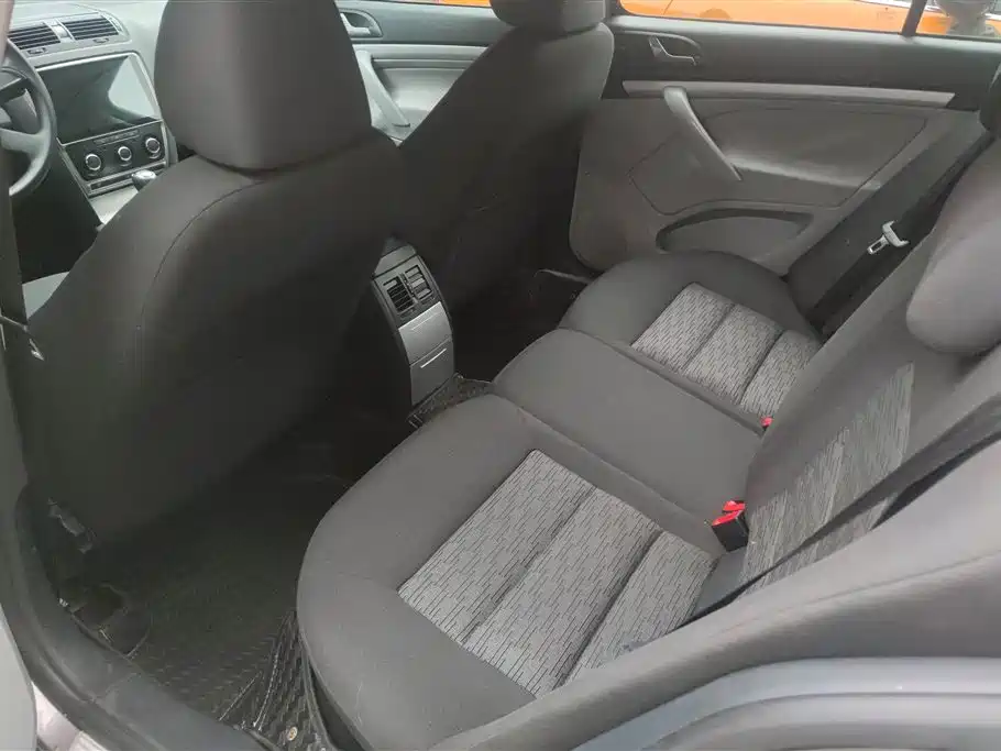 Skoda Octavia 2013 — фото 11