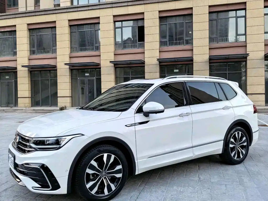 Volkswagen Tiguan L 2022 — фото 18