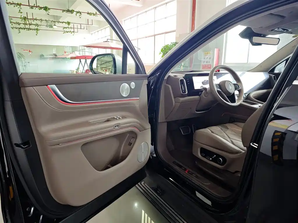 AITO M9 2026 — фото 9