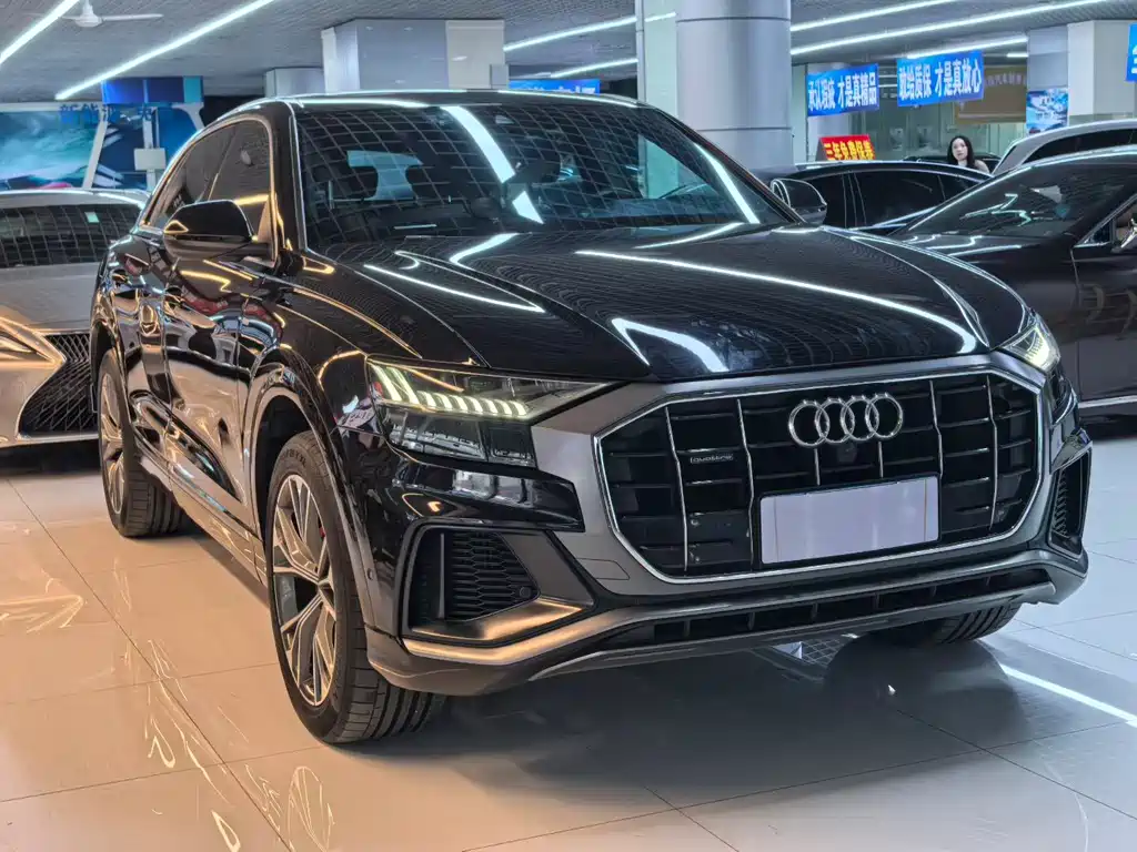 Audi Q8 2021