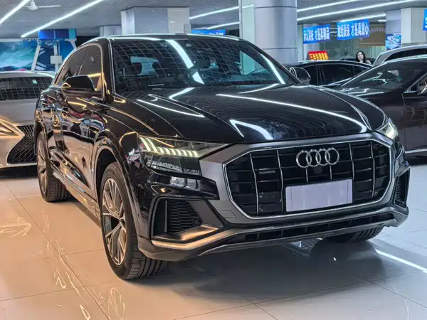 Audi Q8 2021