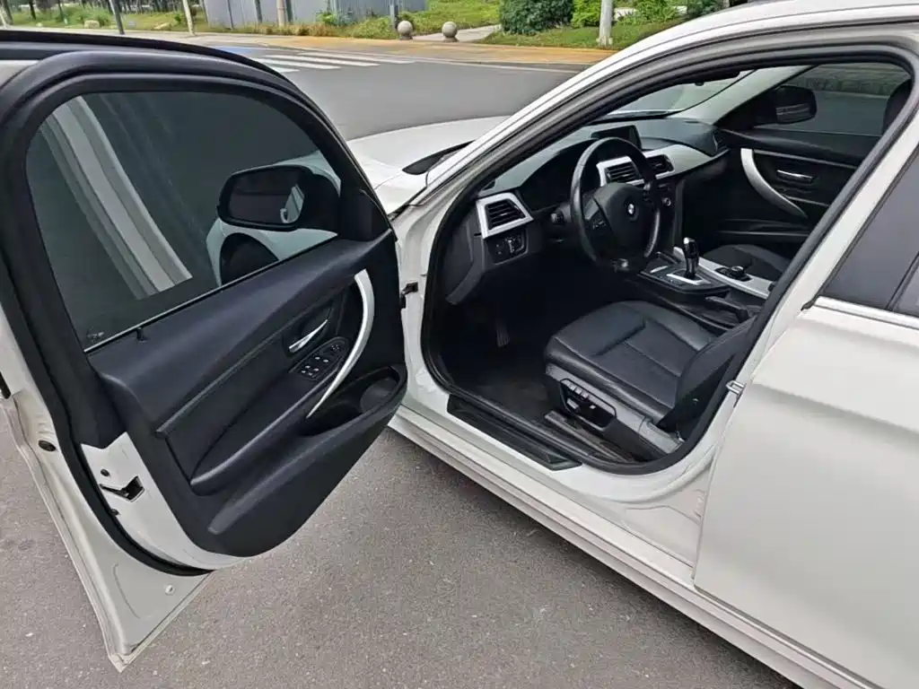 BMW 3 Series 2014 — фото 16