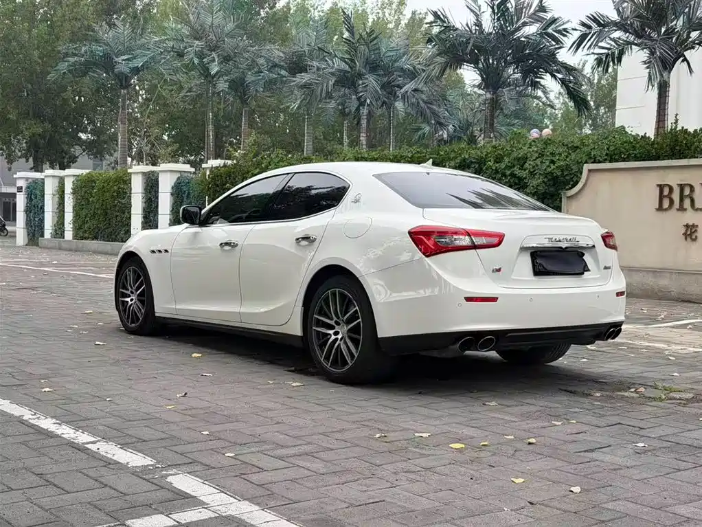 Maserati Ghibli 2015 — фото 6