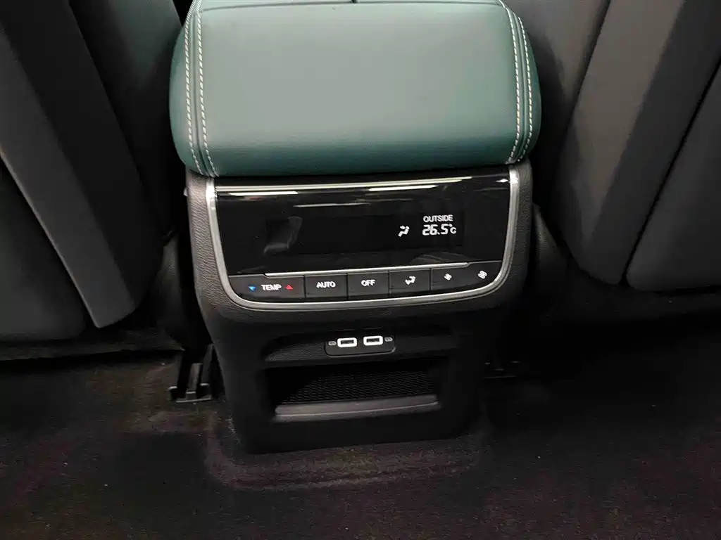 GAC Motor Trumpchi GS8 2022 — фото 15