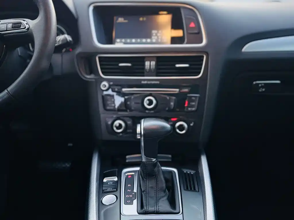 Audi Q5 2018 — фото 10