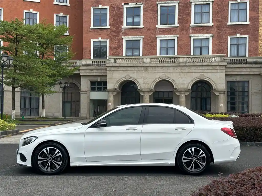 Mercedes-Benz C-Class 2018 — фото 13