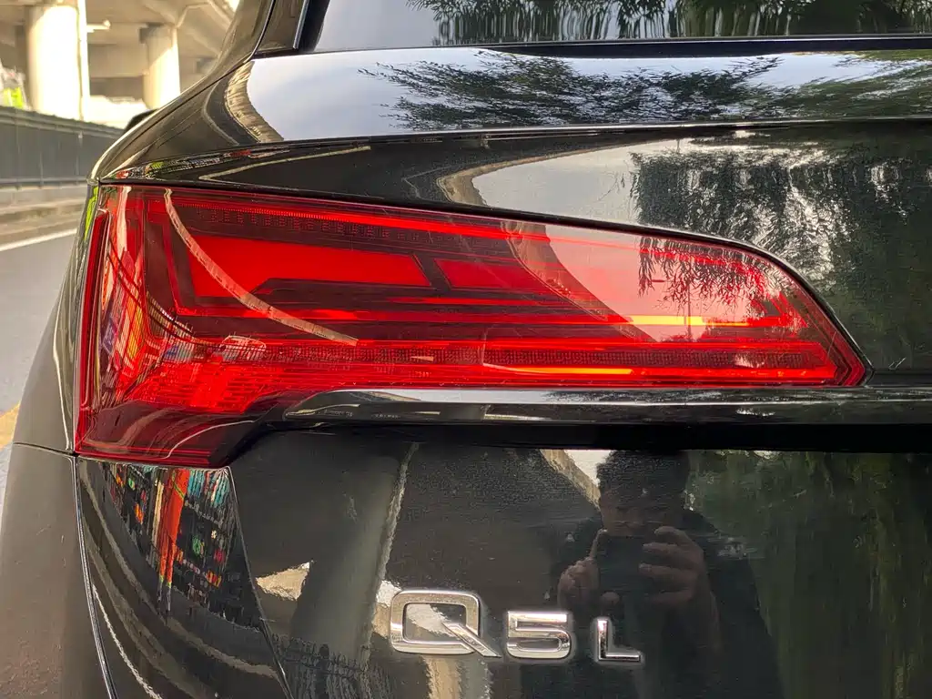 Audi Q5L 2024 — фото 9