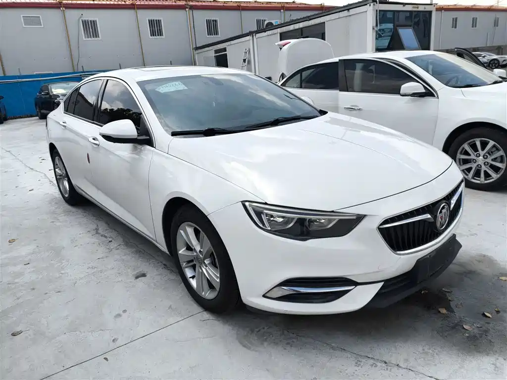 Buick Regal 2018 — фото 22