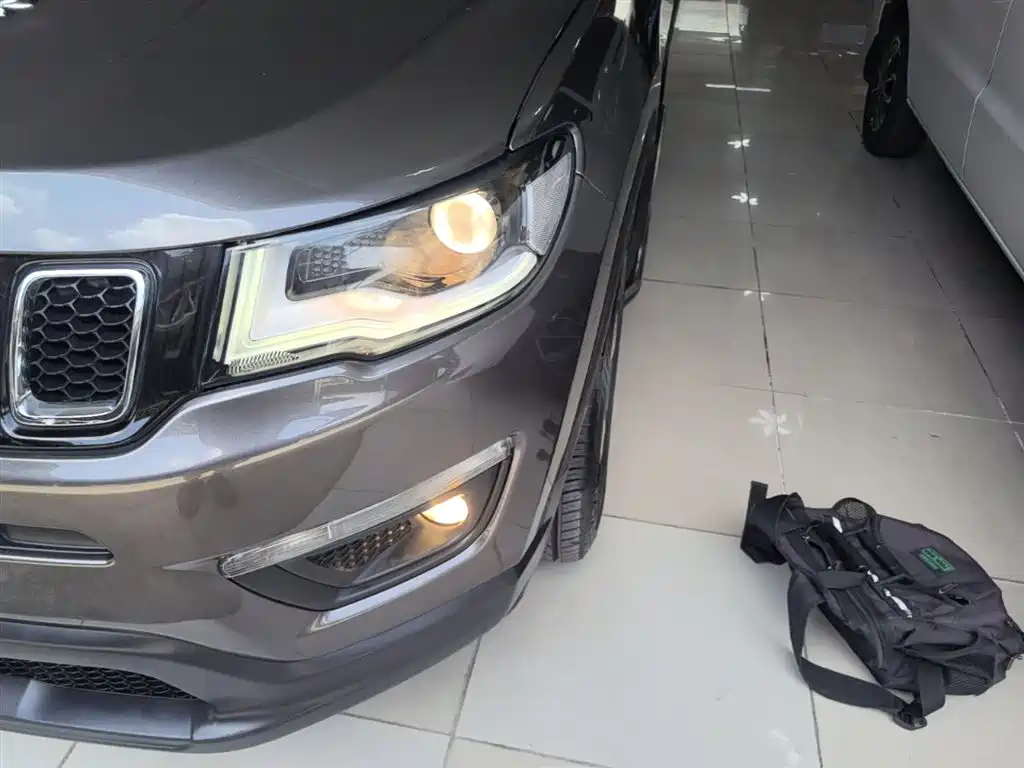 Jeep Compass 2019 — фото 24