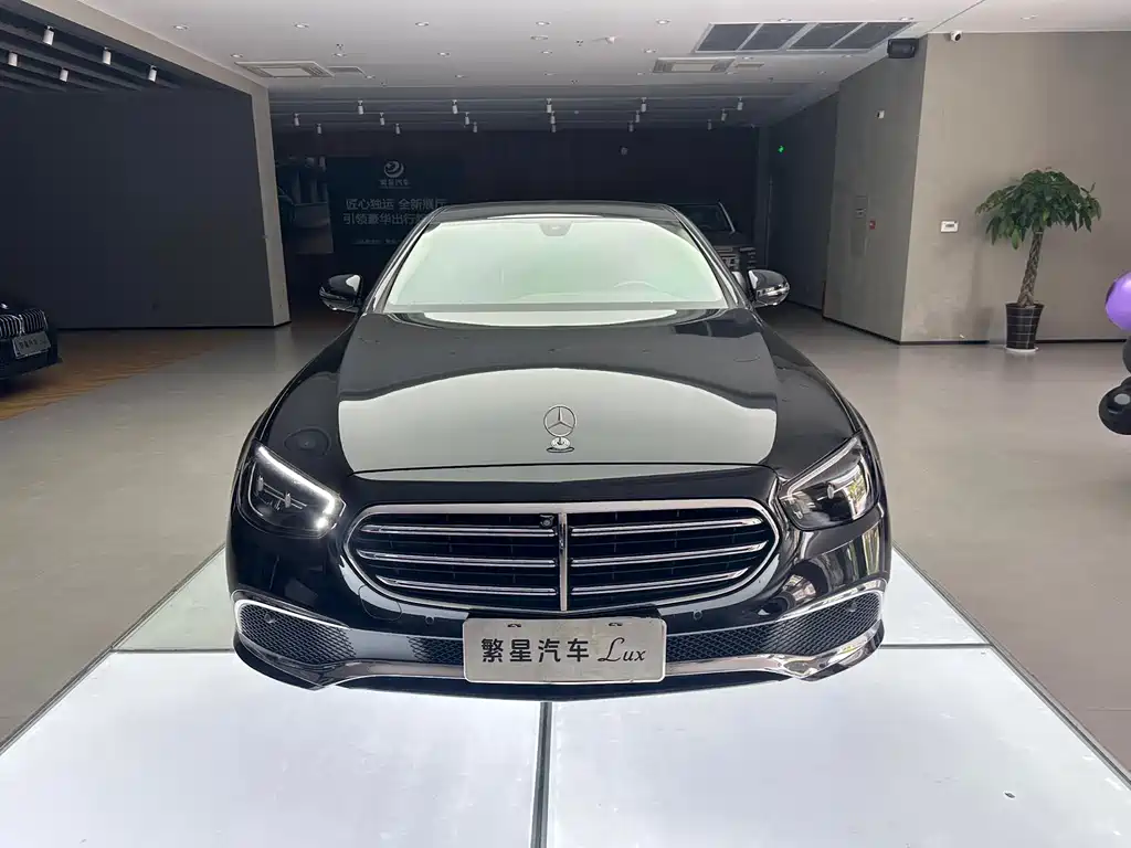 Mercedes-Benz E-Class 2022