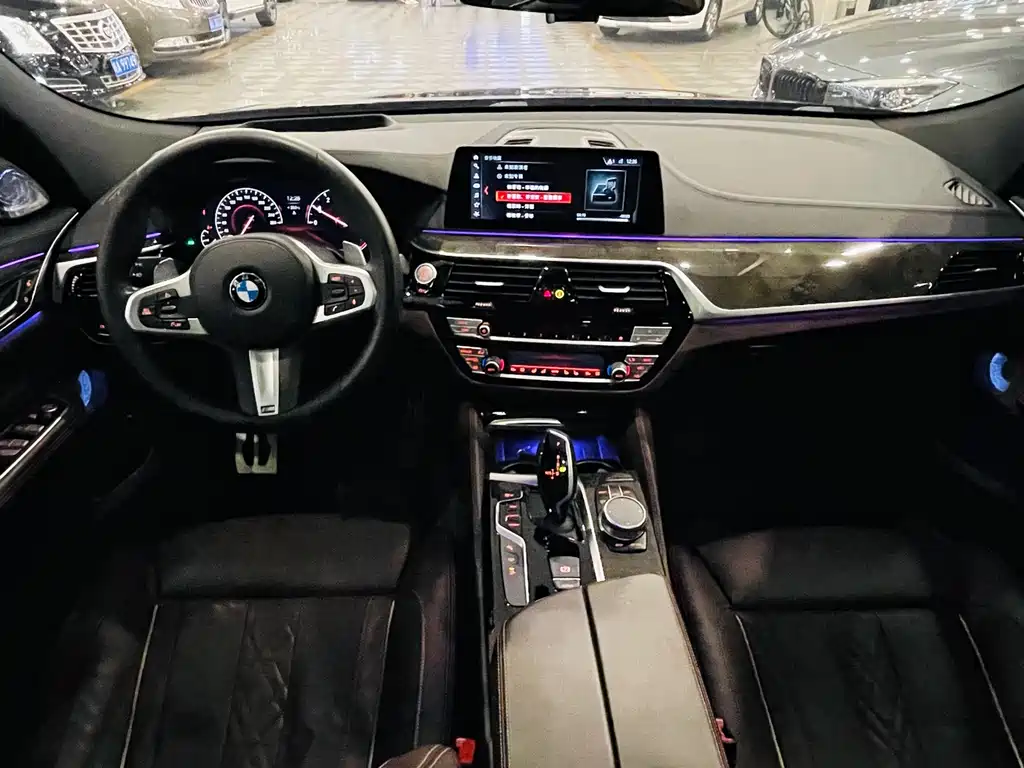 BMW 6 Series GT 2020 — фото 10