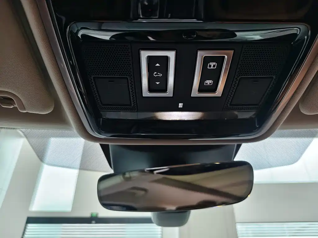 Land Rover Sport 2022 — фото 22