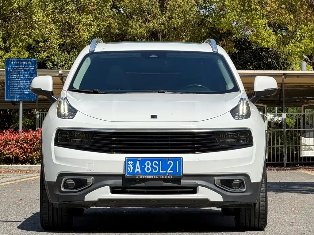 Lynk & Co 01 2018