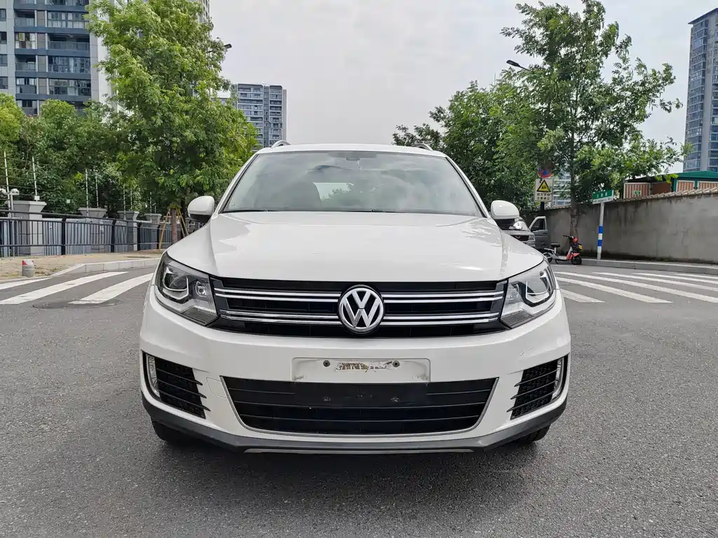 Volkswagen Tiguan 2015 — фото 2