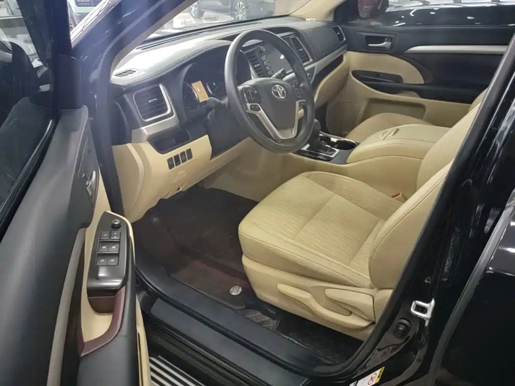 Toyota Highlander 2017 — фото 16