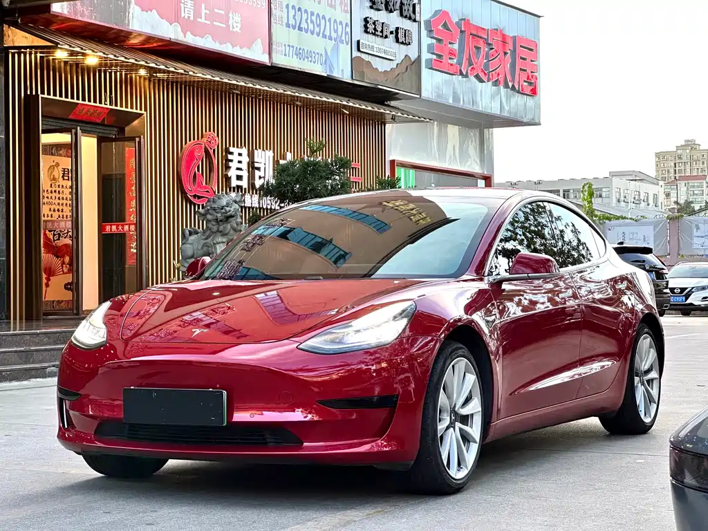 Tesla Model 3 2020