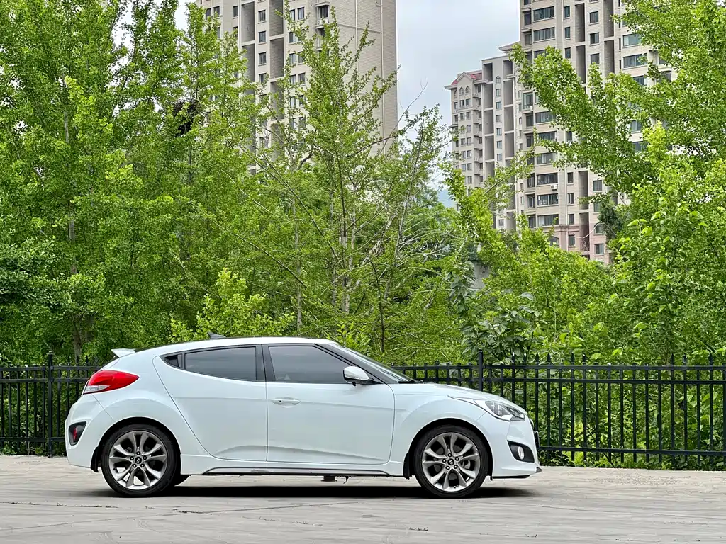 Hyundai Veloster 2015 — фото 4
