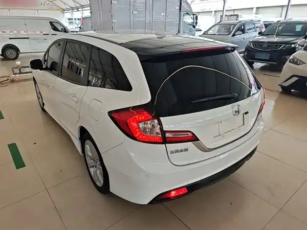 Honda Jade 2016