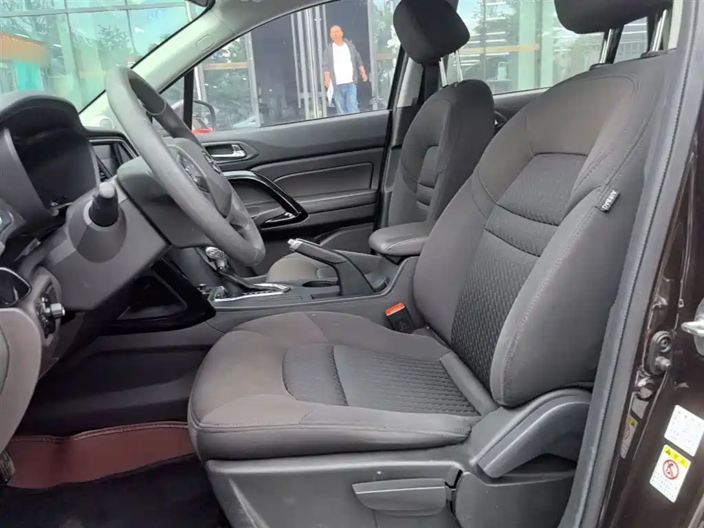 GAC Motor Trumpchi GS4 2015 — фото 15