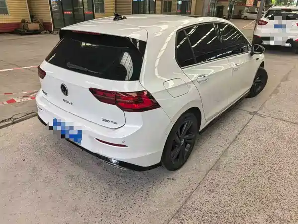 Volkswagen Golf 2022