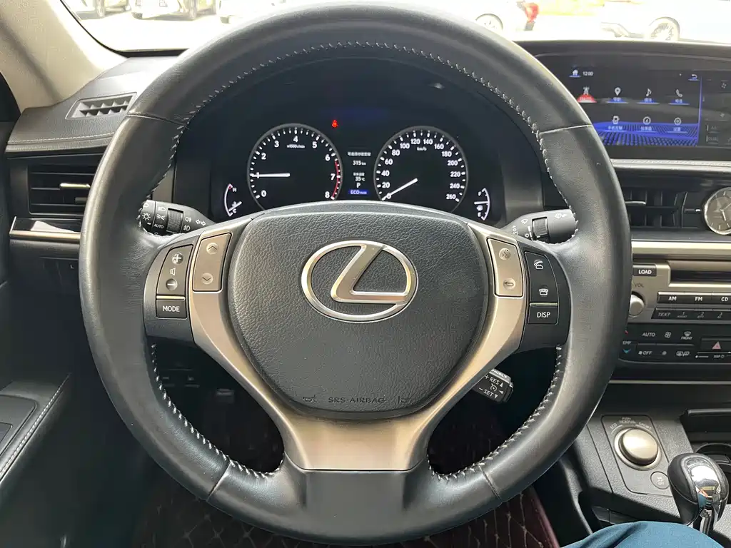 Lexus ES 2014 — фото 15
