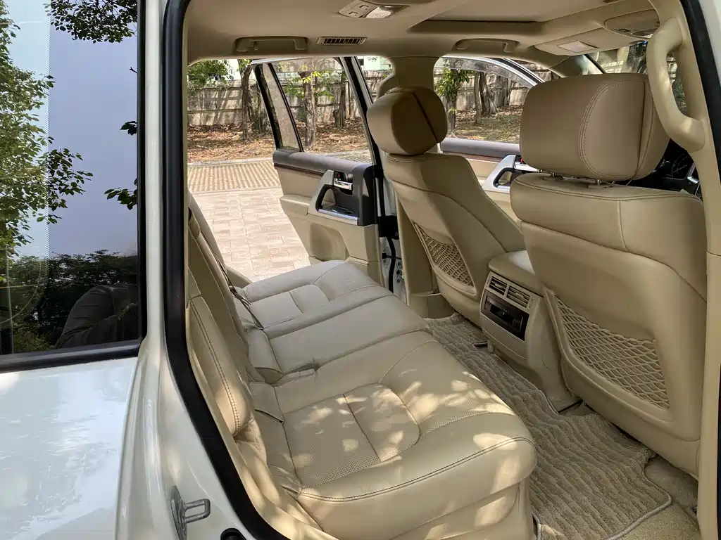 Toyota Land Cruiser 2017 — фото 19