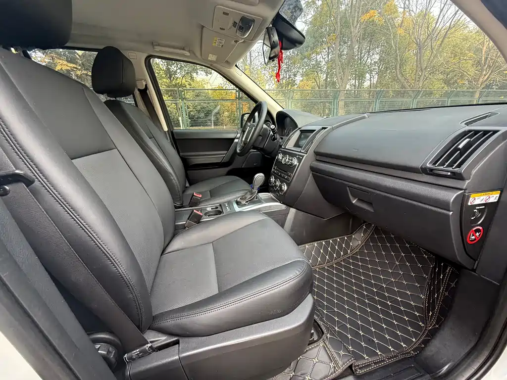 Land Rover Freelander 2 2013 — фото 9