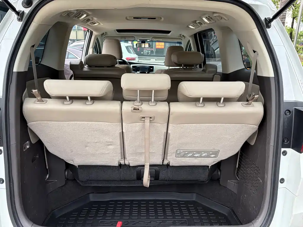 Honda Odyssey 2017 — фото 10