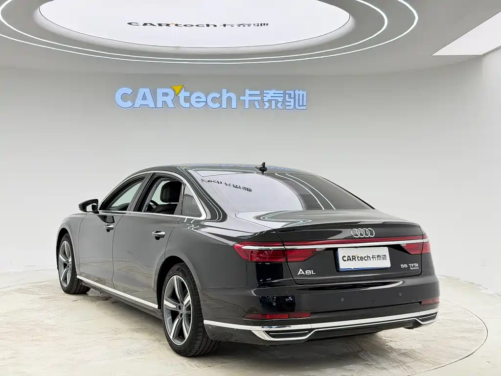 Audi A8 2019 — фото 7