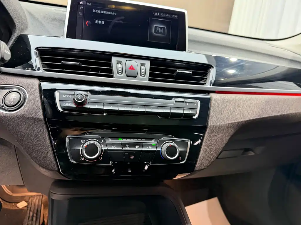 BMW X1 2020 — фото 11