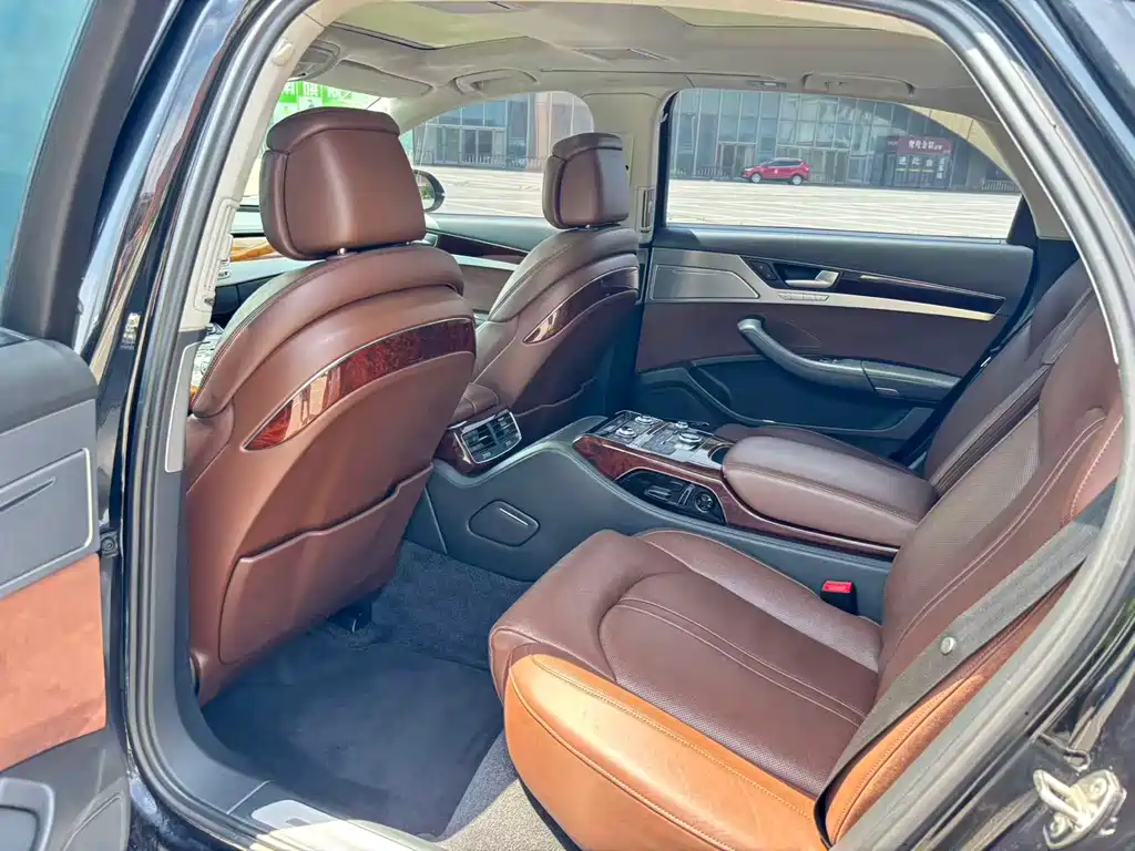 Audi A8 2014