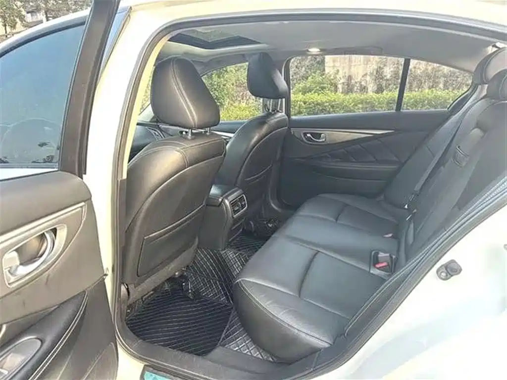 Infiniti Q50L 2016