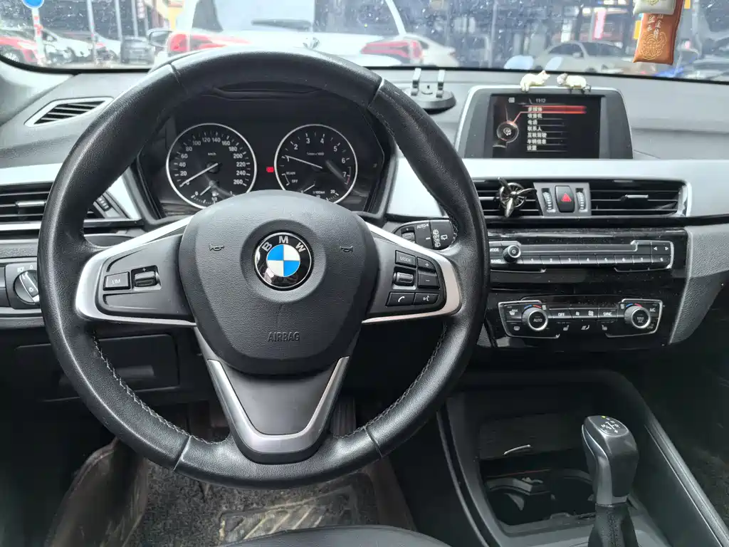 BMW X1 2016 — фото 11