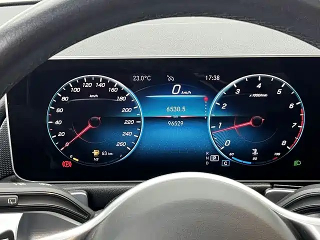 Mercedes-Benz GLB 2020 — фото 16