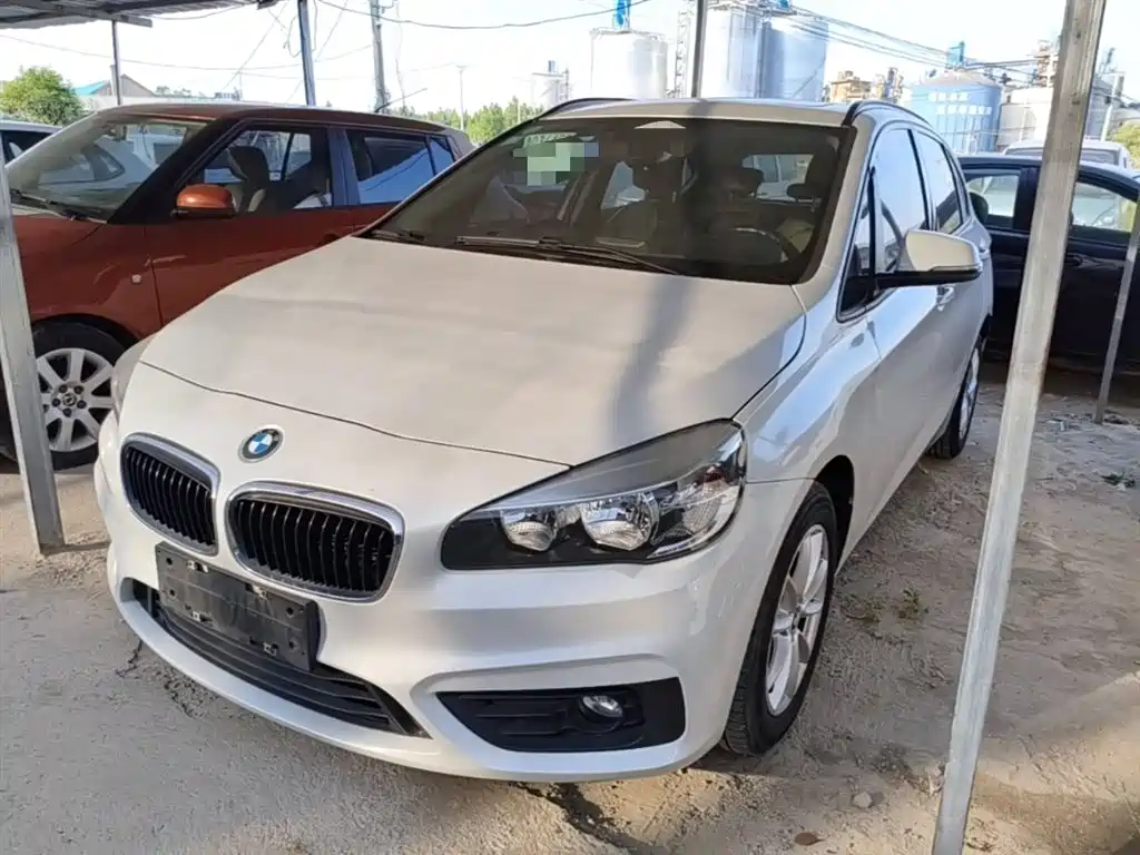 BMW 2 Series Active Tourer 2016 — фото 2