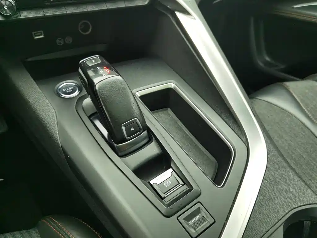 Peugeot 4008 2017 — фото 13