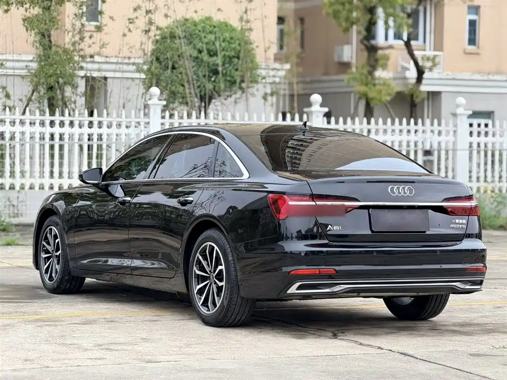 Audi A6L 2023 — фото 23